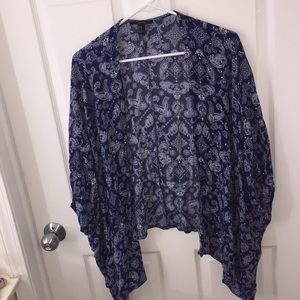 White and blue kimono/cardigan!!💕